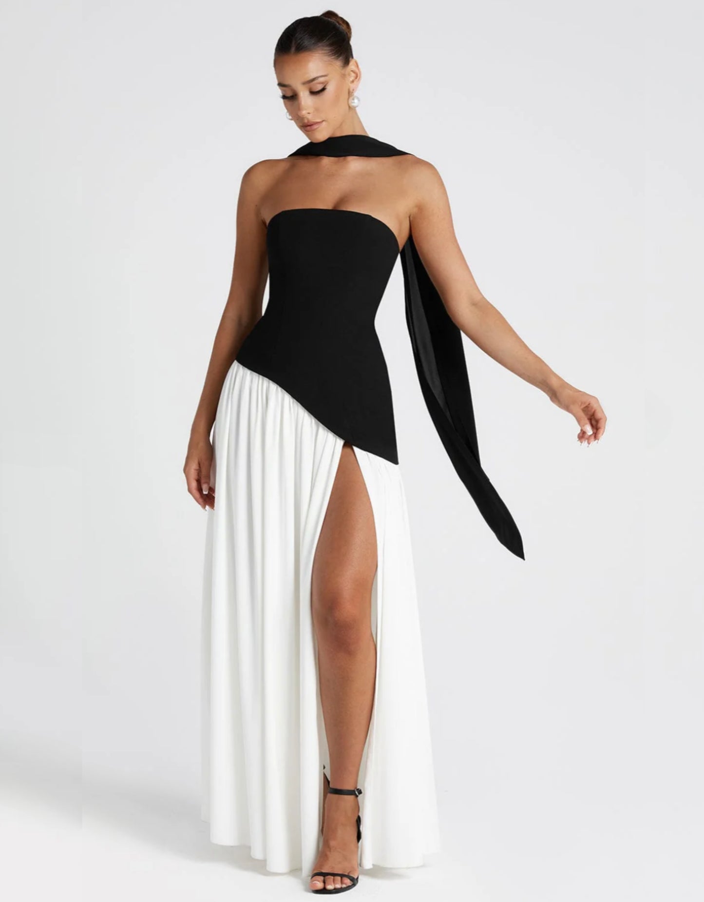 Monet Maxi Dress - Black/White